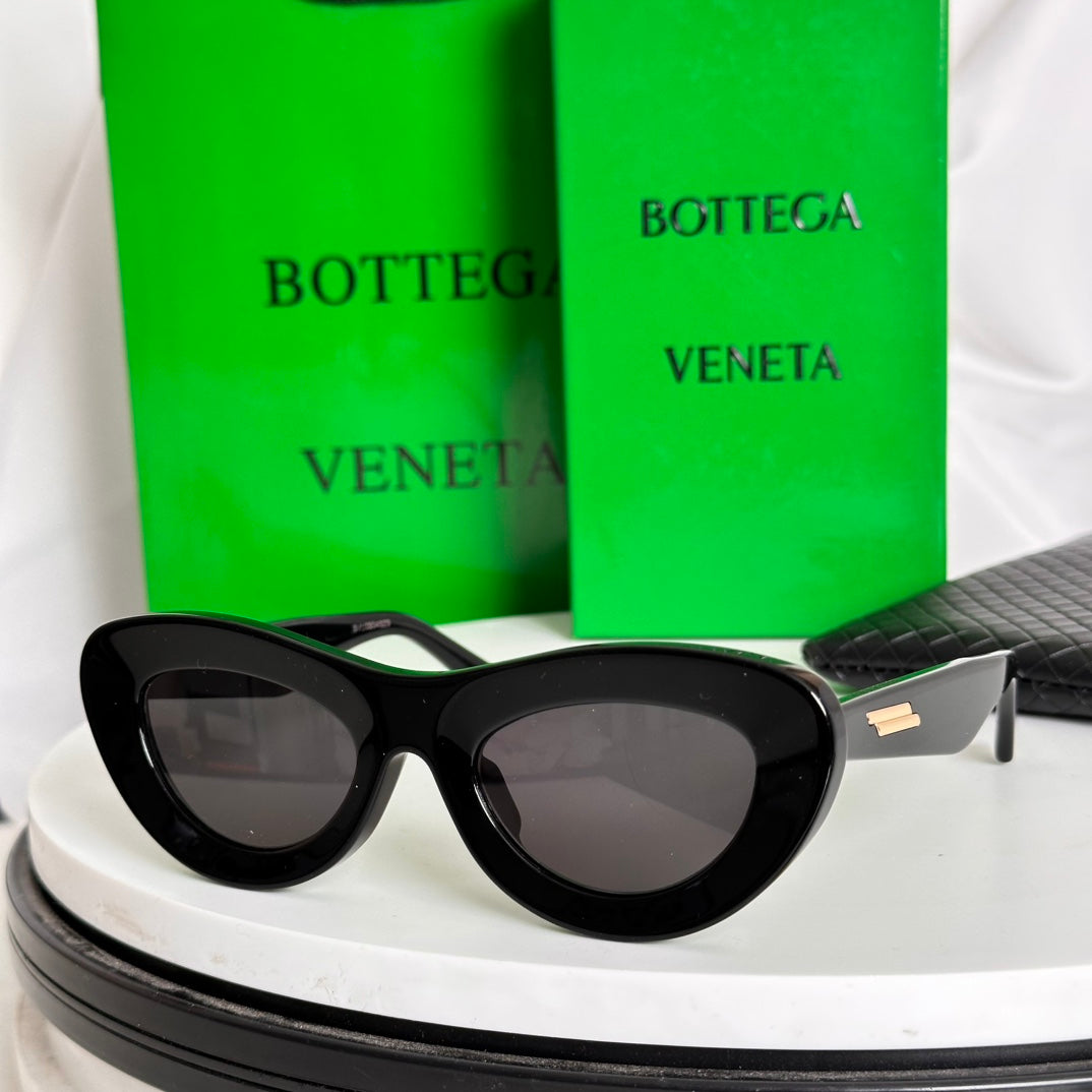 BOTTEGA VENETA MODEL：BV1325S SIZE：51口23-140