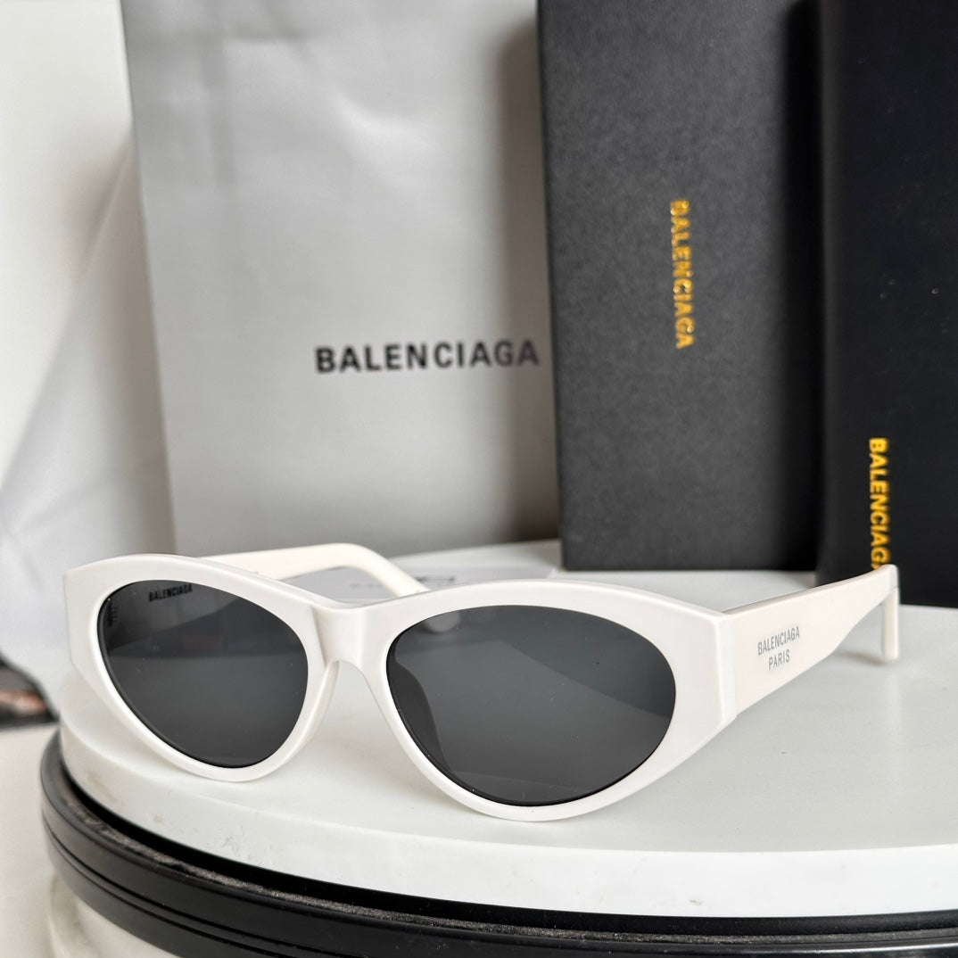 BALENCIAGA MODEL：BB0367 SIZE：60口17-145