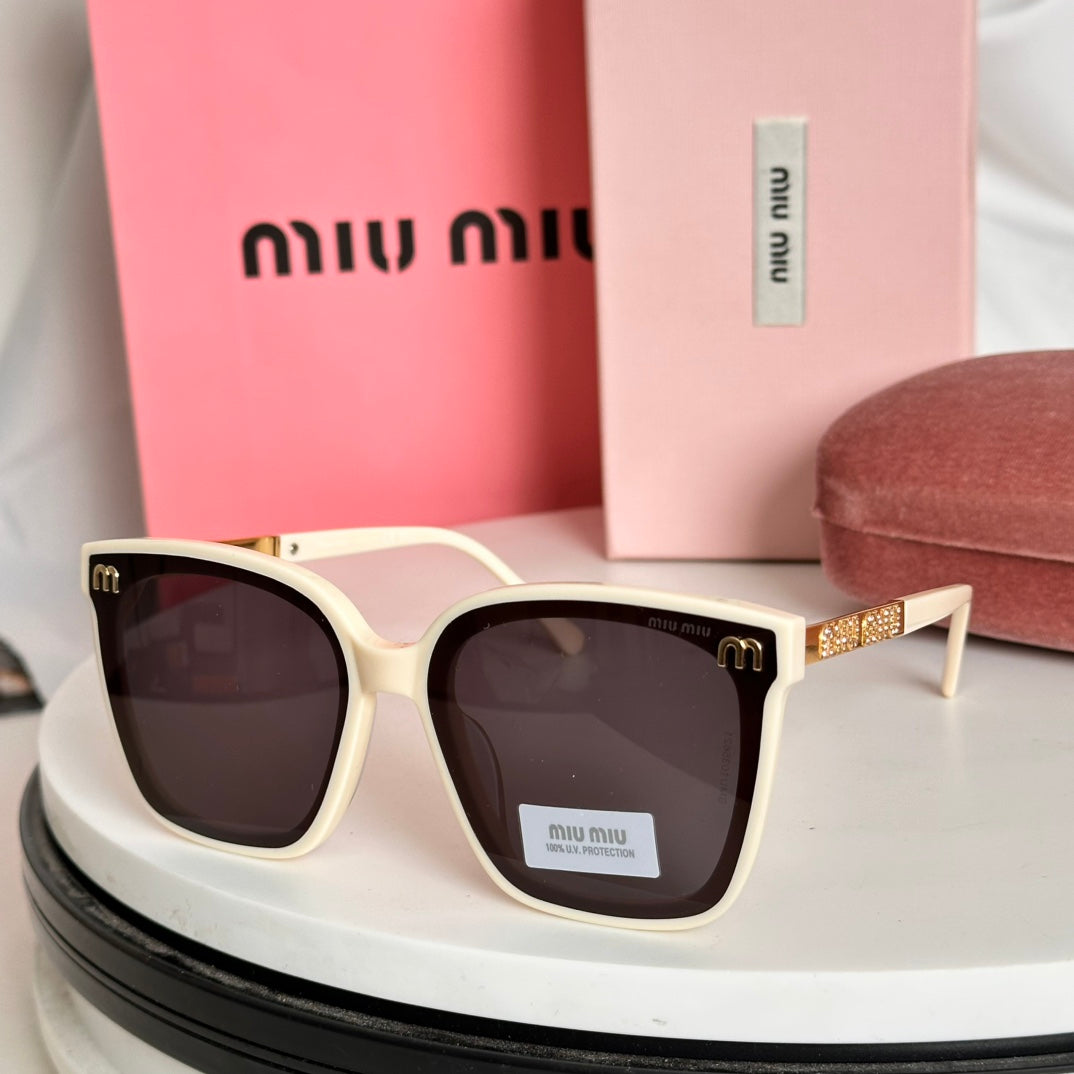 MIU MIU  MODEL: SMU21S SIZE：64口15-145