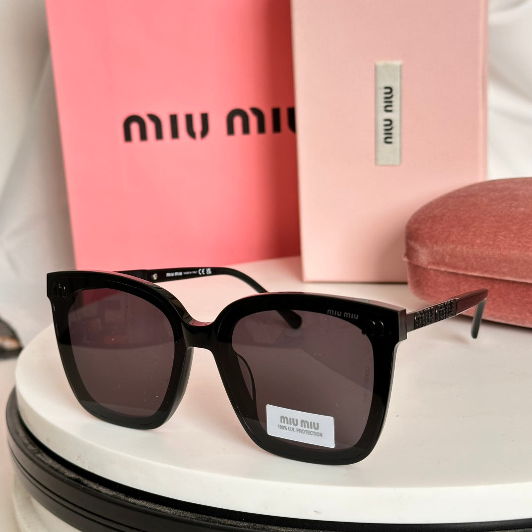 MIU MIU  MODEL: SMU21S SIZE：64口15-145