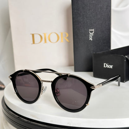 DIOR MODEL：DIORBLACKSUIT R7U