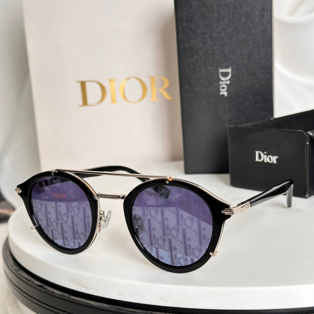 DIOR MODEL：DIORBLACKSUIT R7U