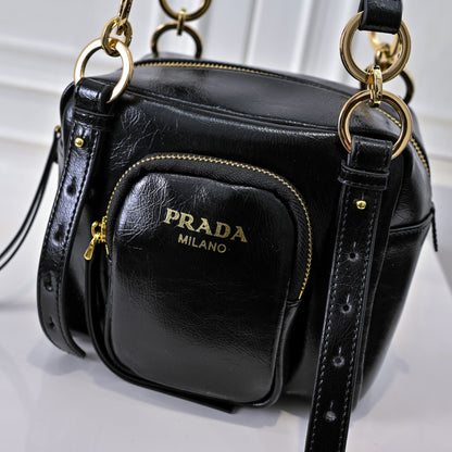 PRADA   2025   新作  18x16x12cm