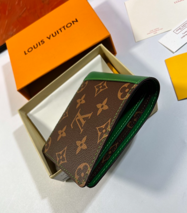 Louis Vuitton M69408  財布