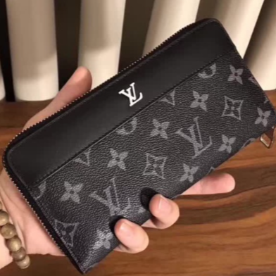 Louis Vuitton 長財布（男女兼用）