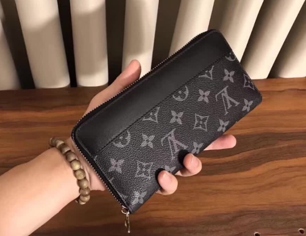 Louis Vuitton 長財布（男女兼用）