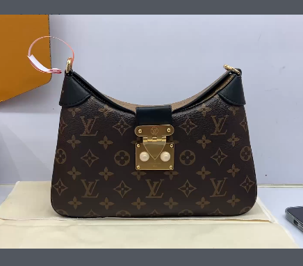 Louis Vuitton   バッグ