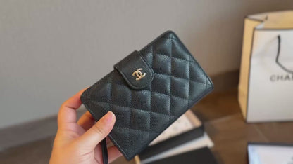 シャネル Chanel A48667 2つ折り財布 キャビアスキン レザー ゴールド