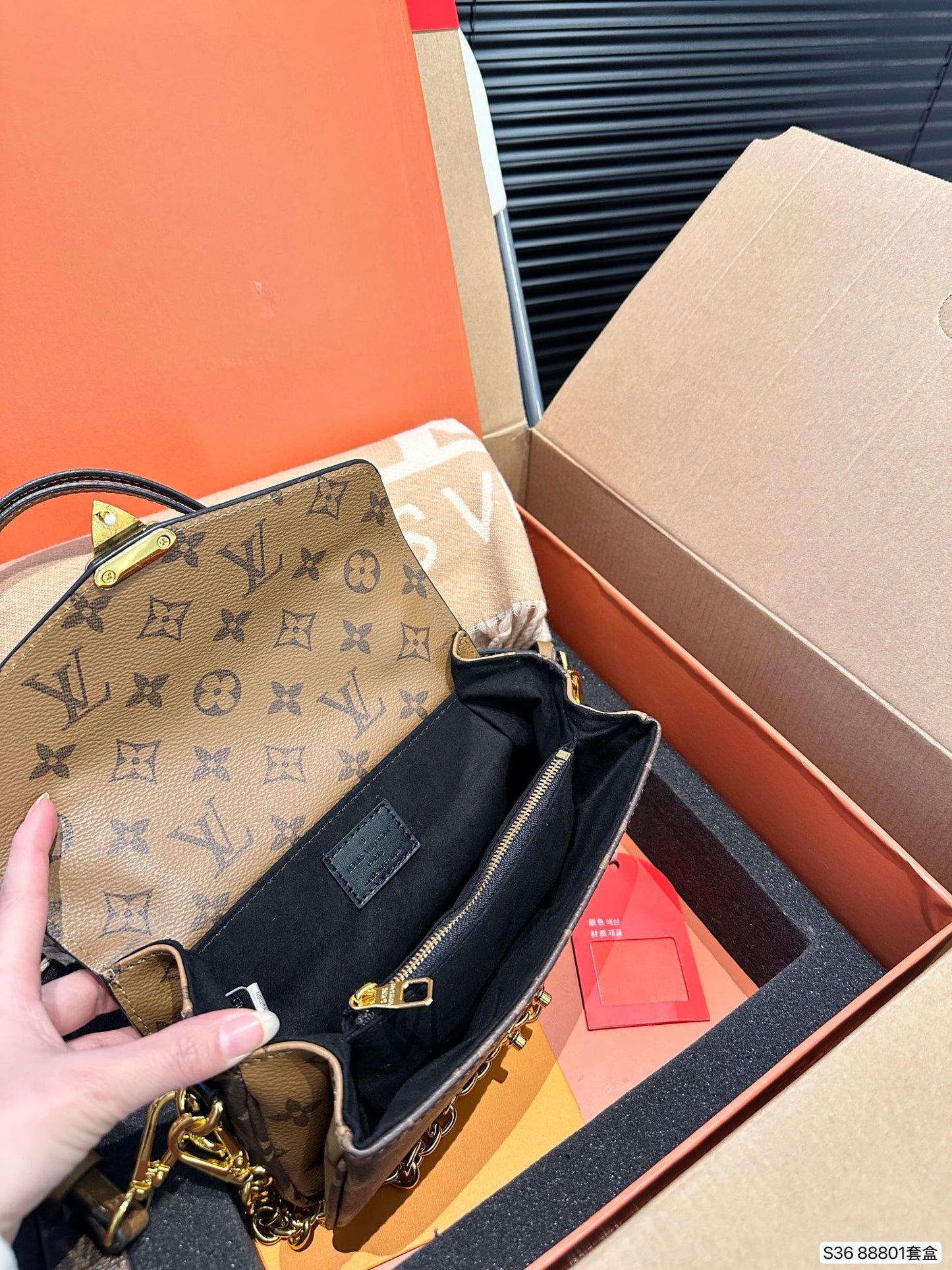 LOUIS VUITTON ルイヴィトン