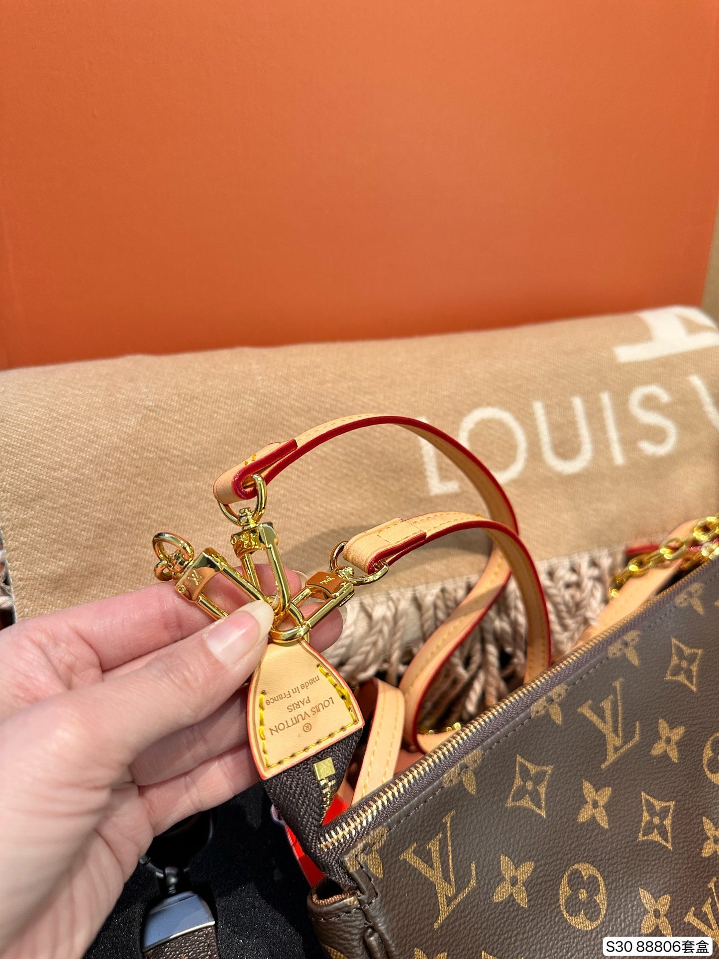 LOUIS VUITTON ルイヴィトン