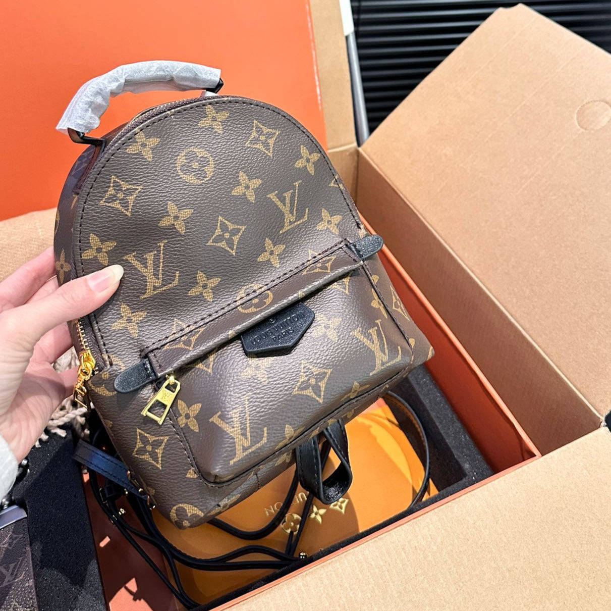 LOUIS VUITTON ルイヴィトン