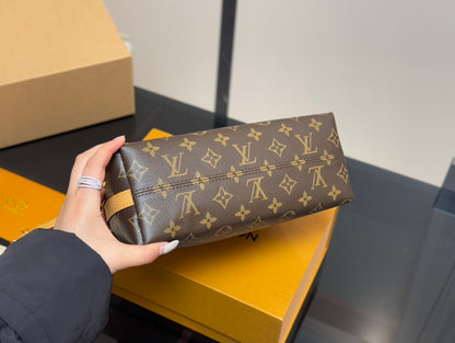 LOUIS VUITTON ルイヴィトン