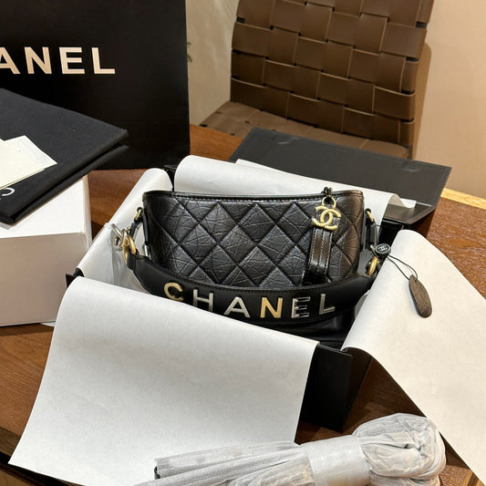 CHANELシャネル