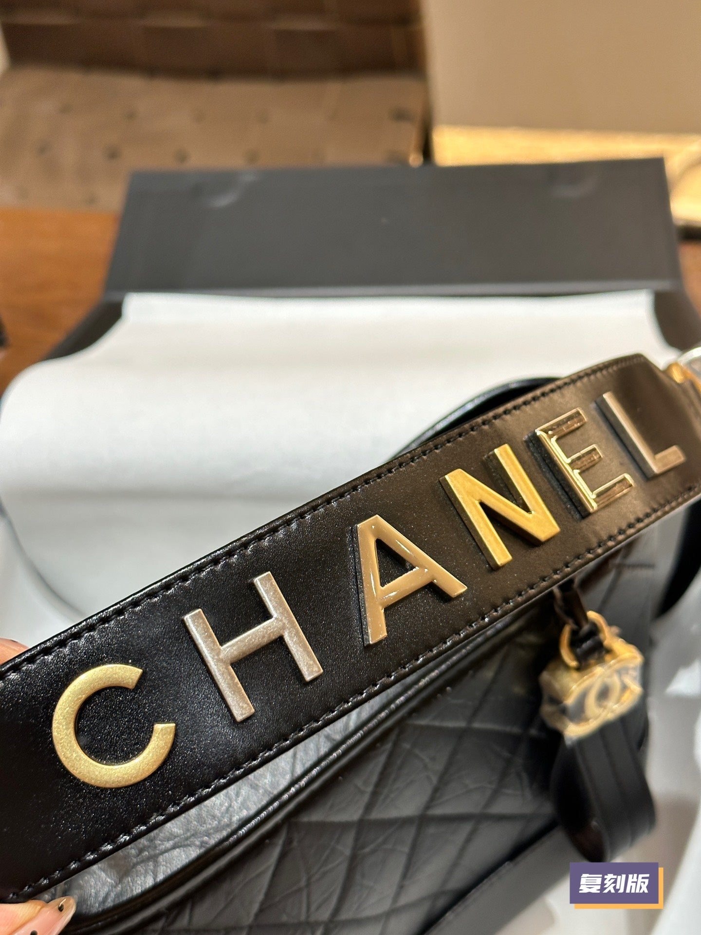 CHANELシャネル