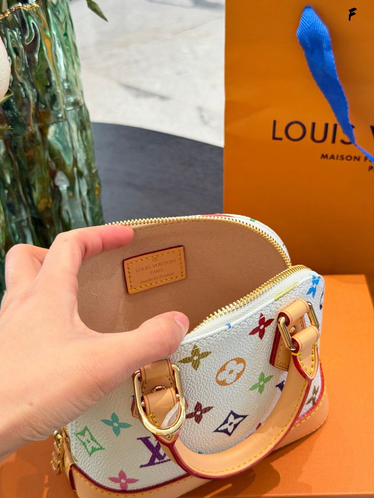 Louis Vuitton  バッグ