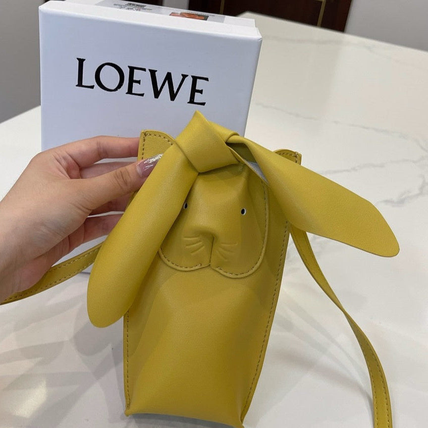 loewe ミニバッグ