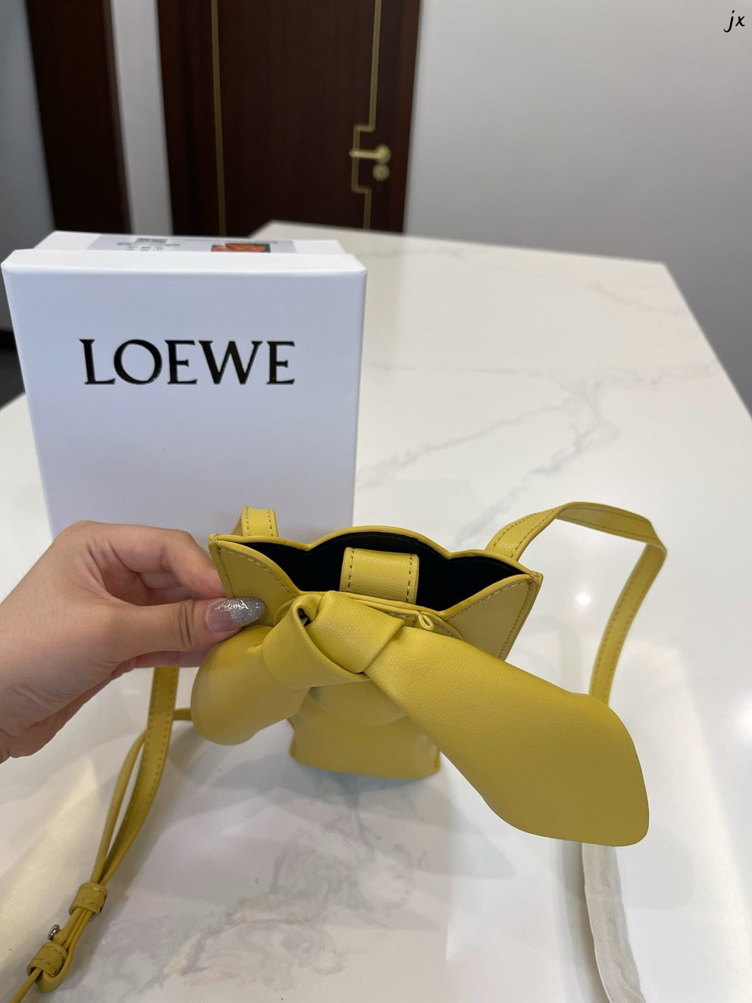 loewe ミニバッグ