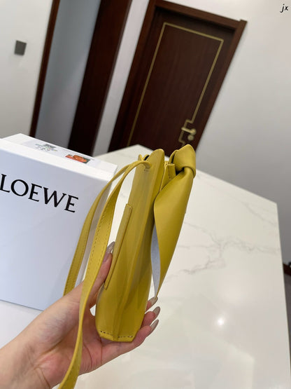 loewe ミニバッグ