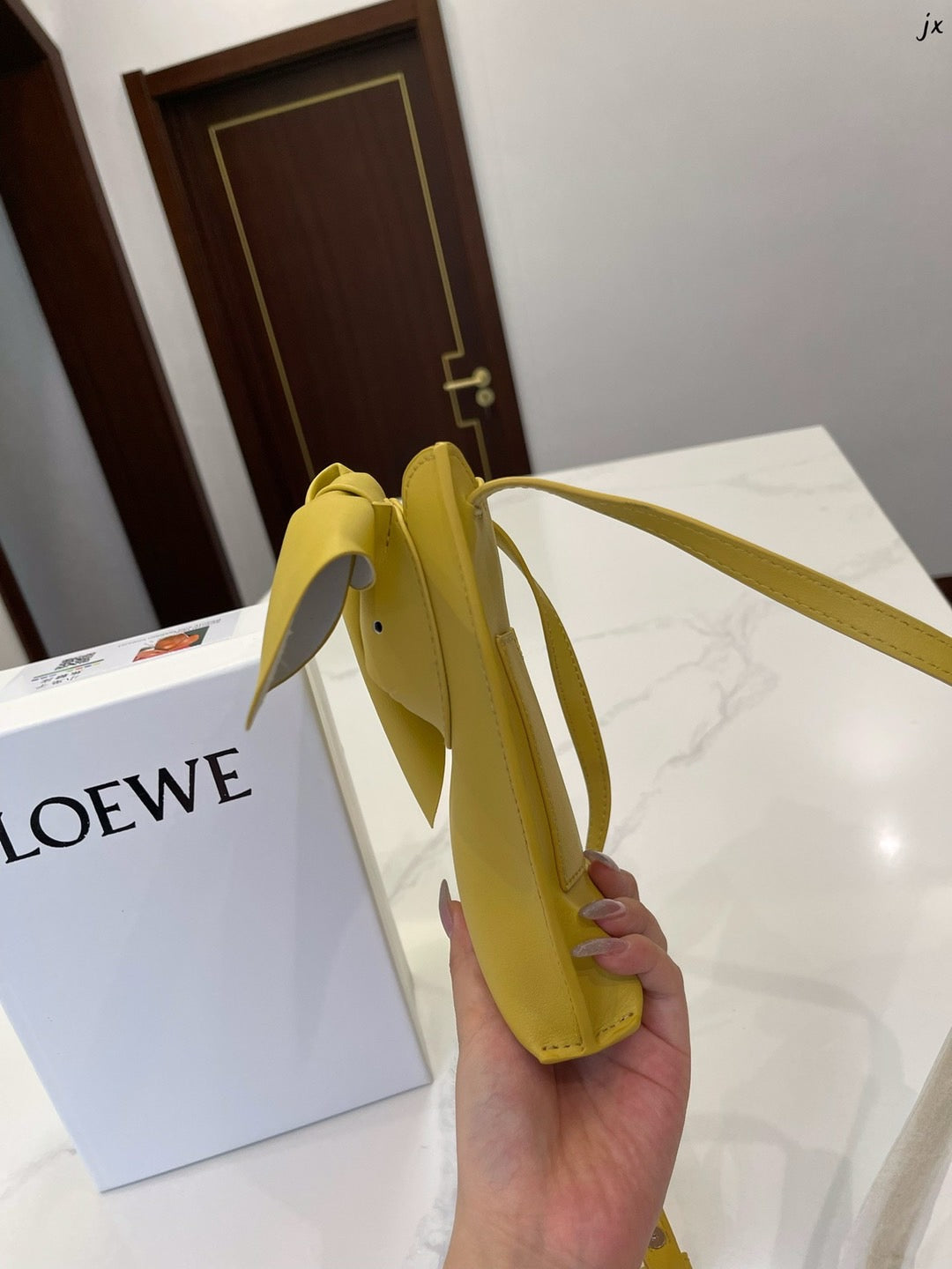 loewe ミニバッグ