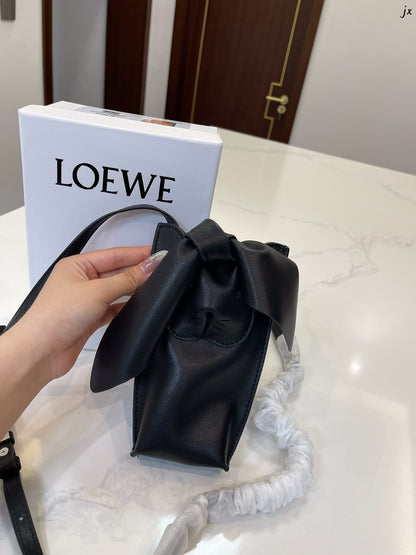 loewe ミニバッグ