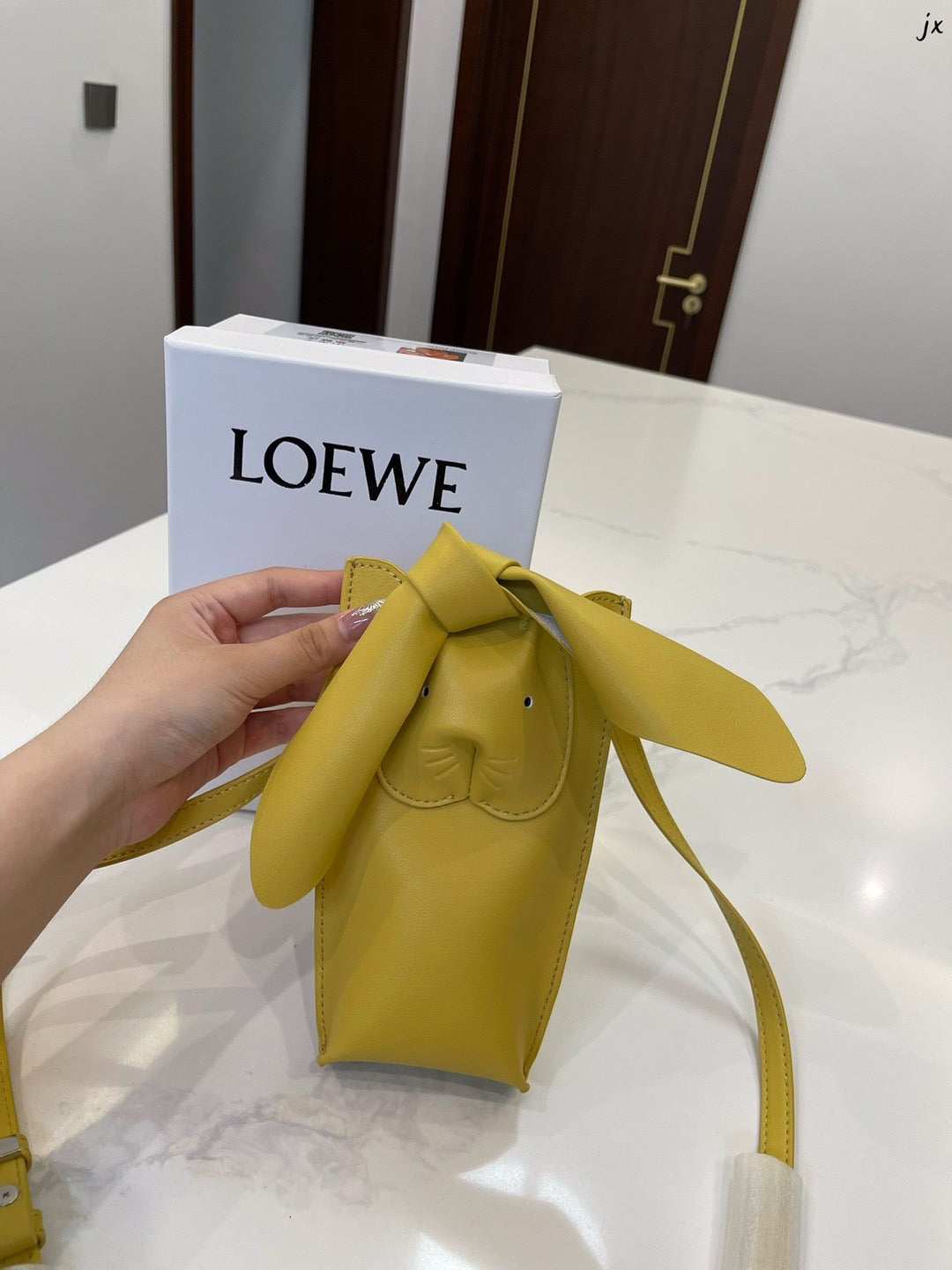 loewe ミニバッグ