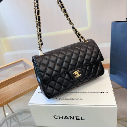 Chanel  バッグ