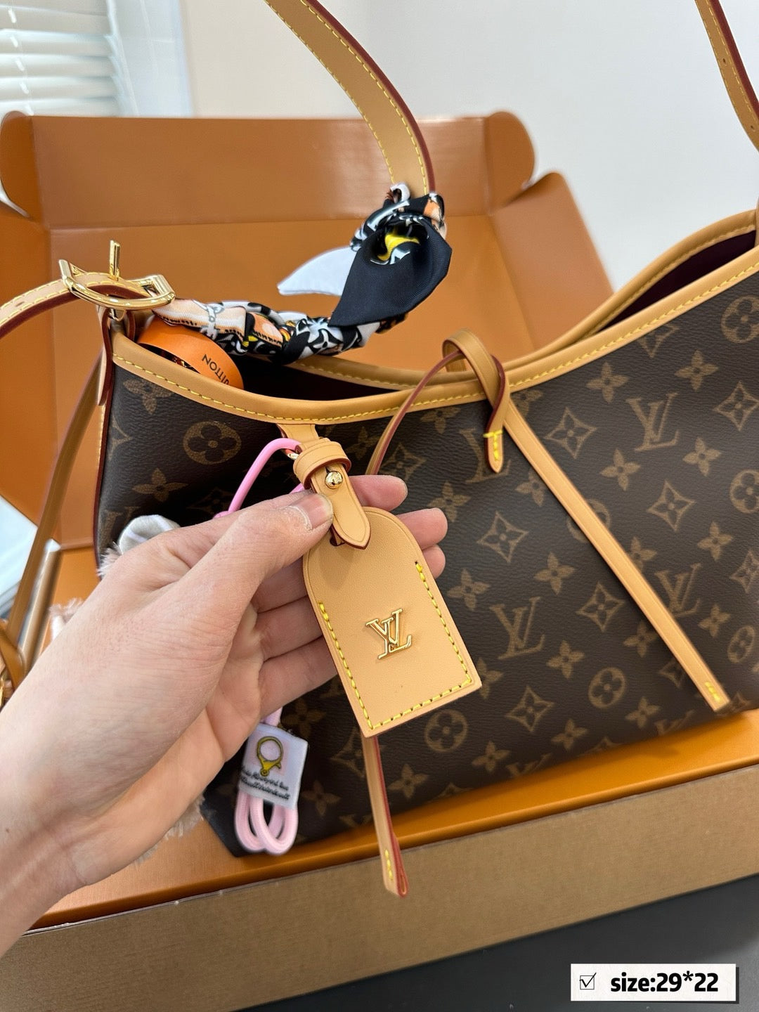 Louis Vuitton  バッグ