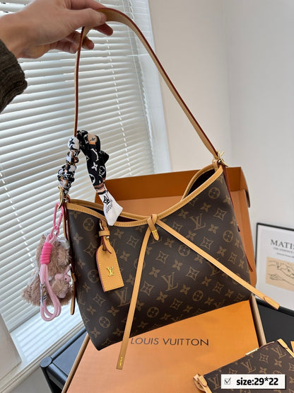 Louis Vuitton  バッグ