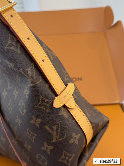 Louis Vuitton  バッグ