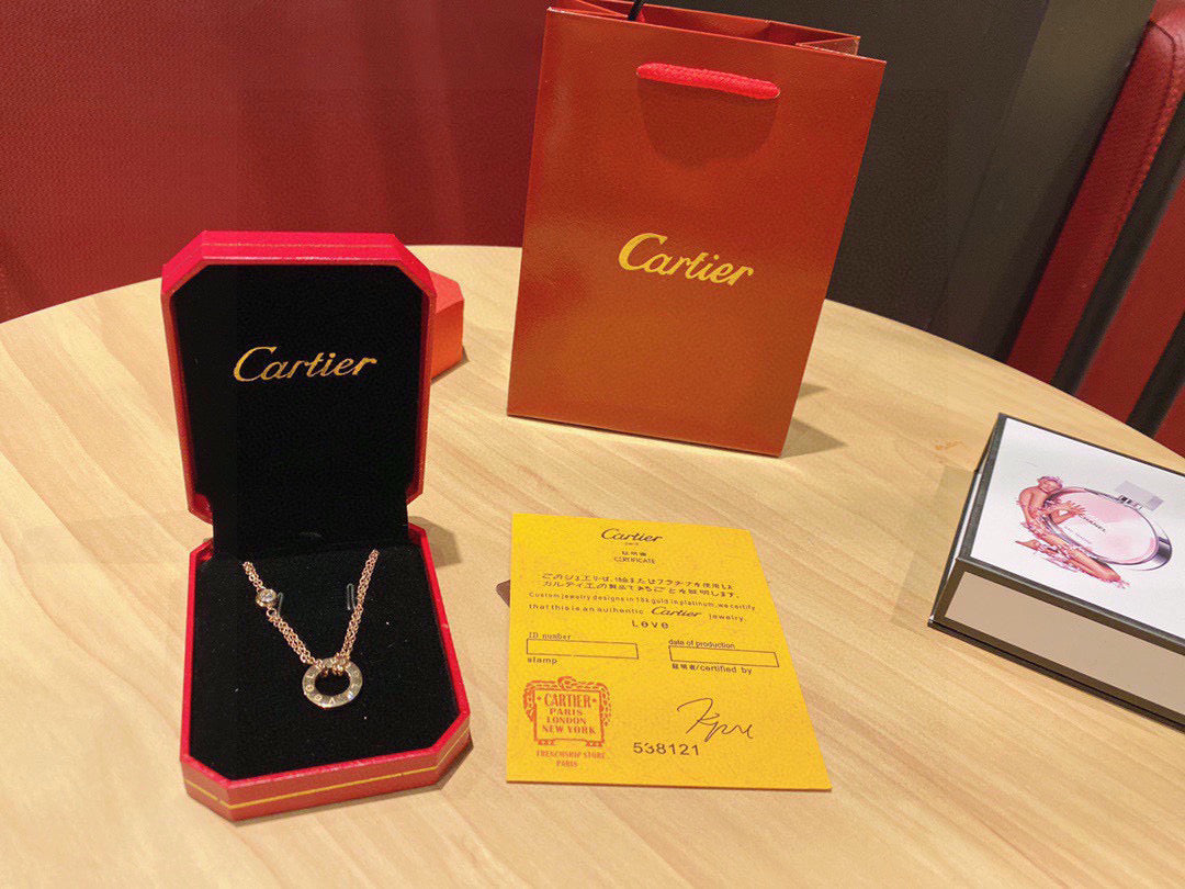 cartier ネックレス