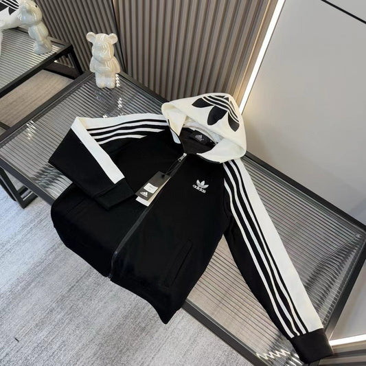 Adidas 服（ふく）