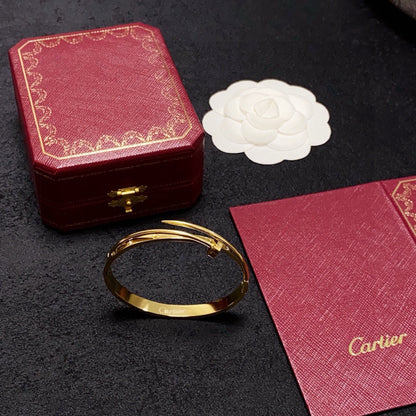 cartier  ブレスレット