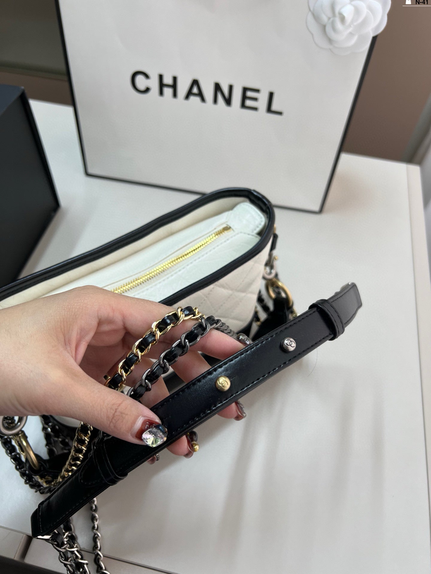 Chanel  バッグ