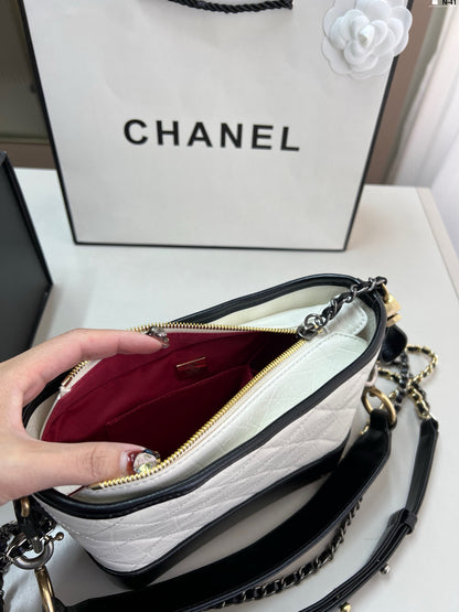 Chanel  バッグ