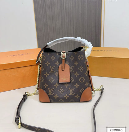 Louis Vuitton  バッグ