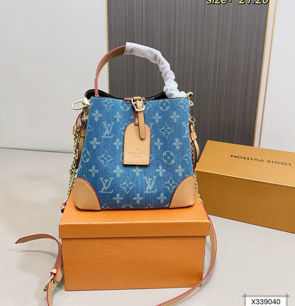 Louis Vuitton  バッグ