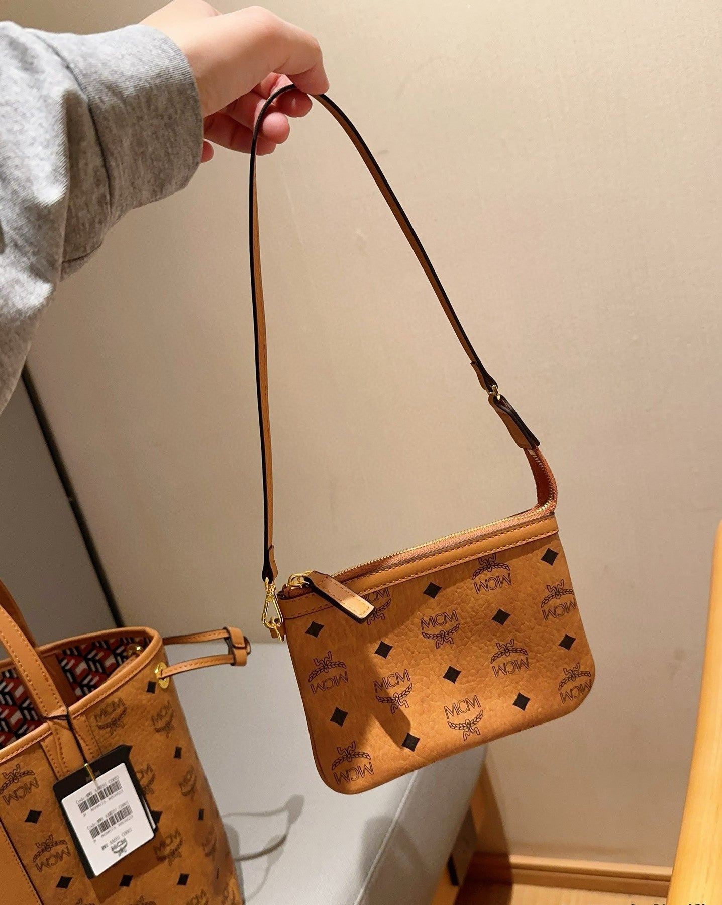 mcm   2点セット.  バッグ  ,財布